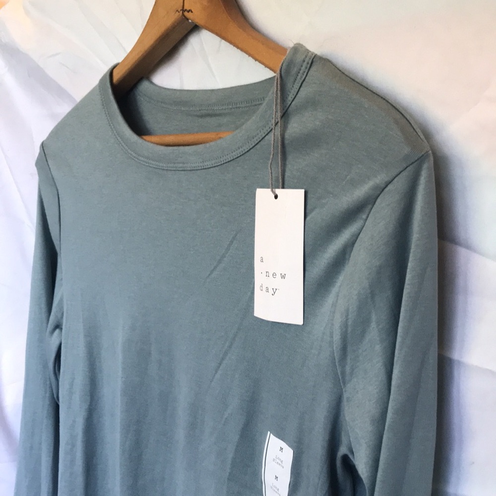 Long sleeve tee